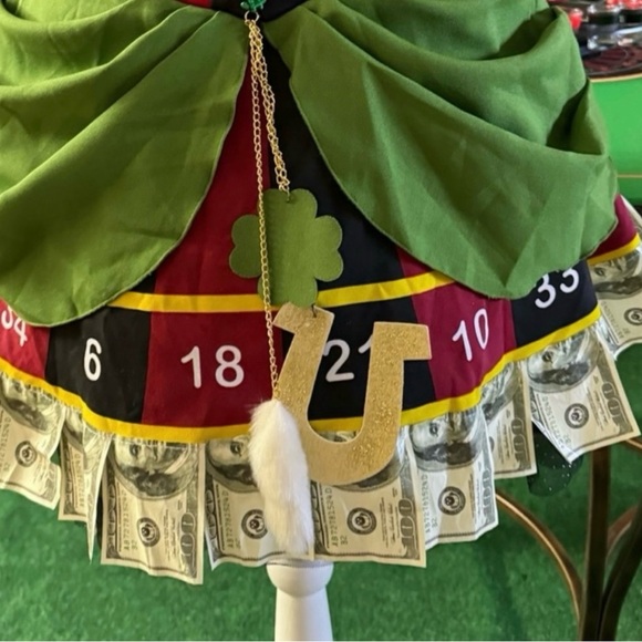 Lady Luck Roulette Casino Halloween costume 4 piece size M - Picture 5 of 9